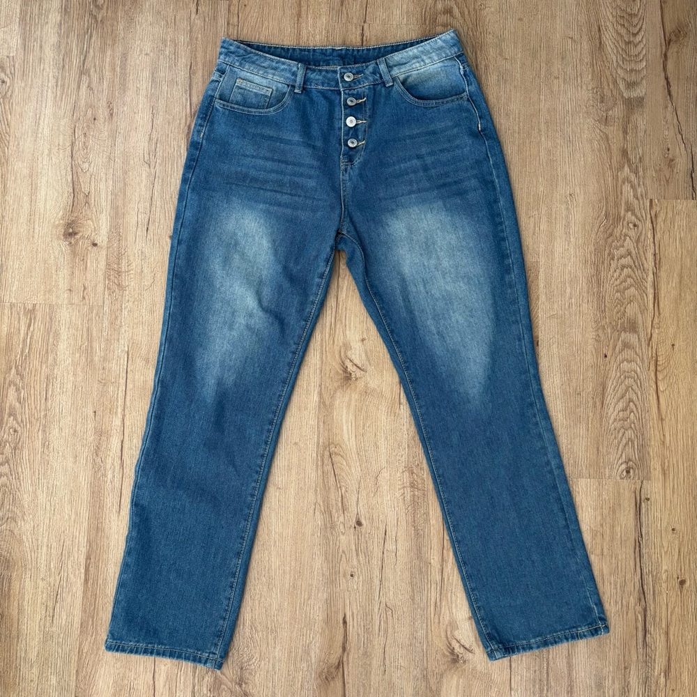 High-Waisted Button-Fly Jeans - Picture 3 of 8